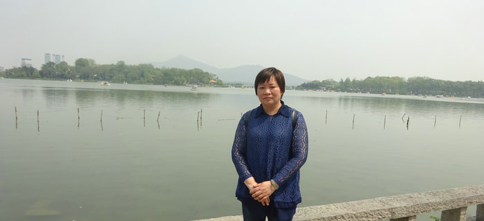 在五一来临之际，bmw11222服装组织企业先进标兵赴南京游玩