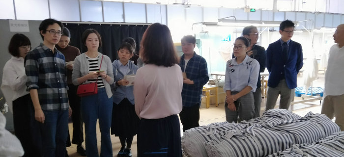 bmw11222服装接待无印良品公司员工参观考察学习