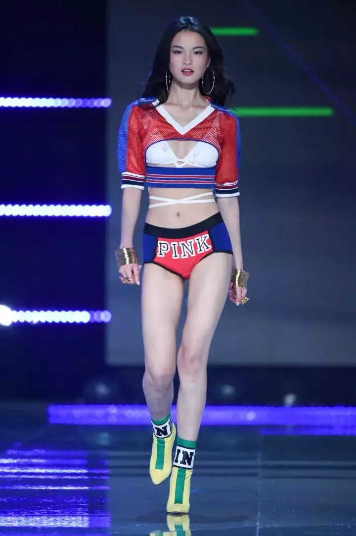 bmw11222服装带你一起看上海维秘大秀