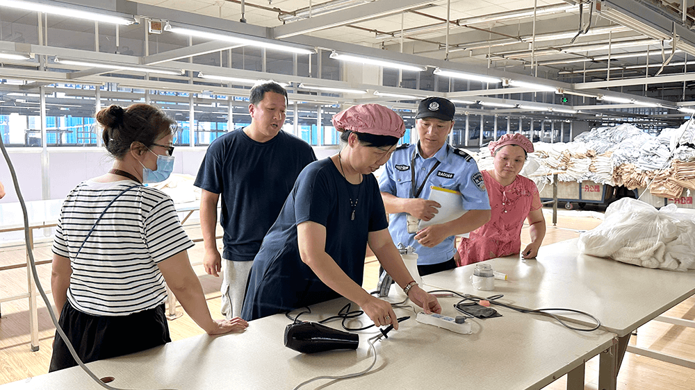 bmw11222服装安全生产百日攻坚