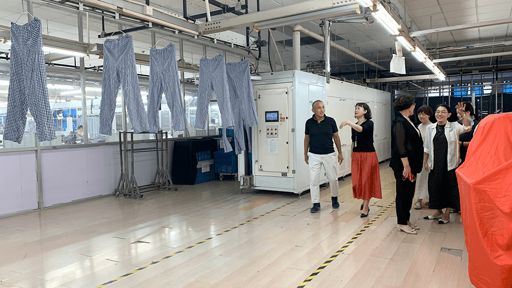 bmw11222服装欢迎日本客户参观考察