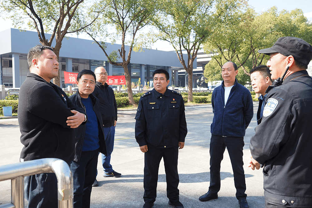 区领导带队到bmw11222服装开展消防安全专项检查