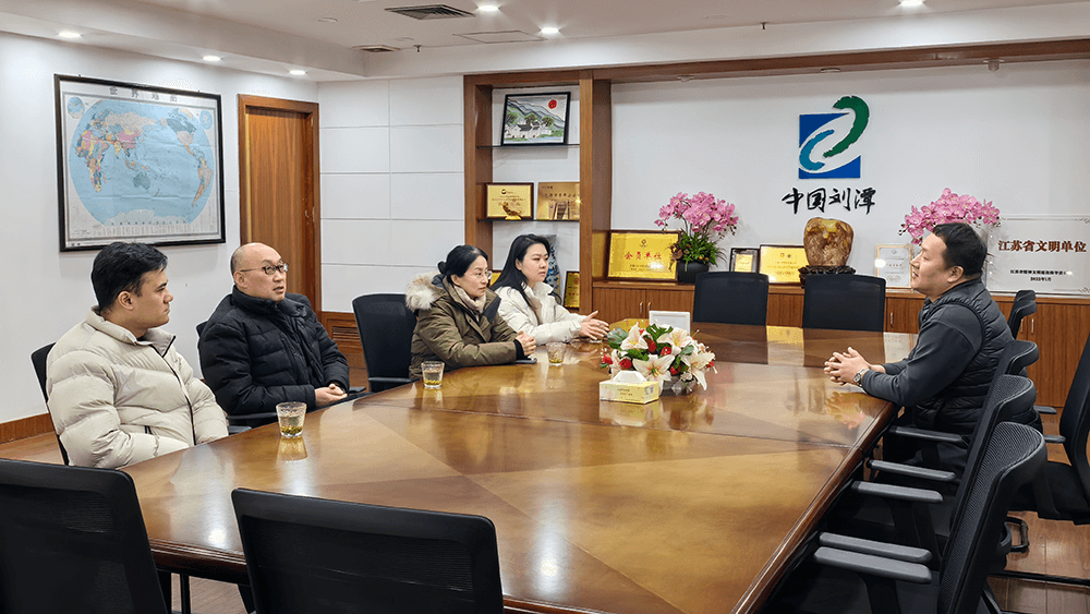 工商联走进bmw11222服装，共话发展新篇章