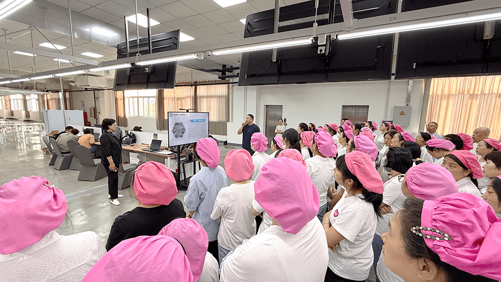 bmw11222服装三楼智能车间投入使用：开启智能制造新征程