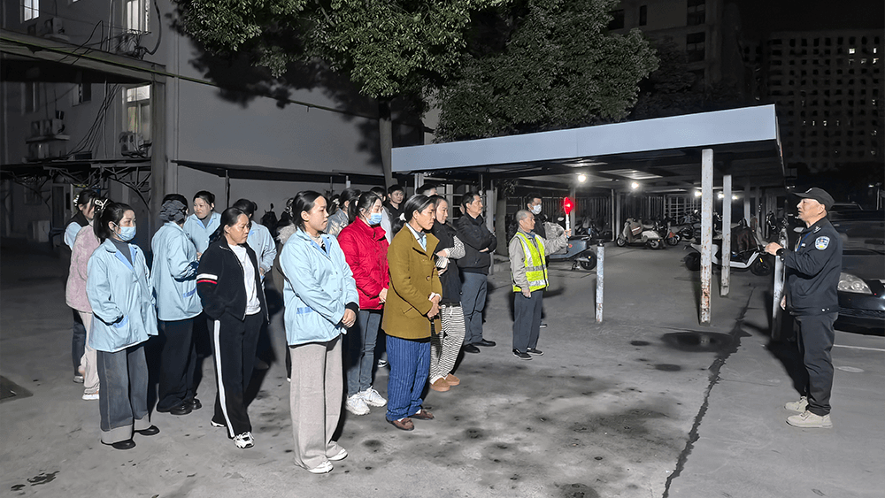 bmw11222服装：夜间应急逃生演练，筑牢消防安全屏障